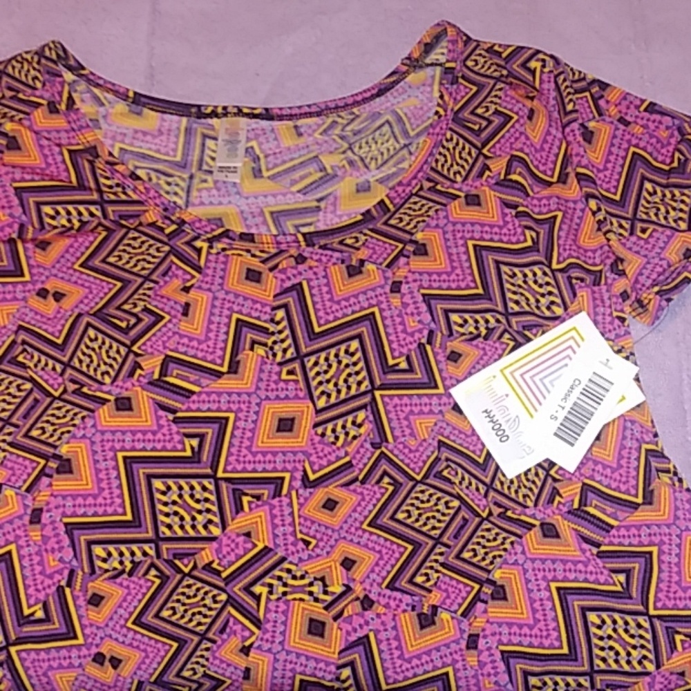 Lularoe Small Classic T